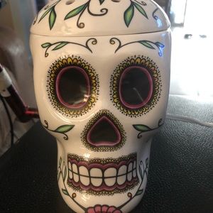 Scentsy Sugar Skull warmer
